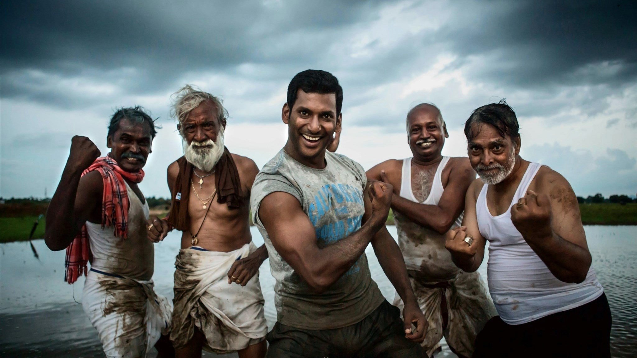 Irumbu Thirai Background