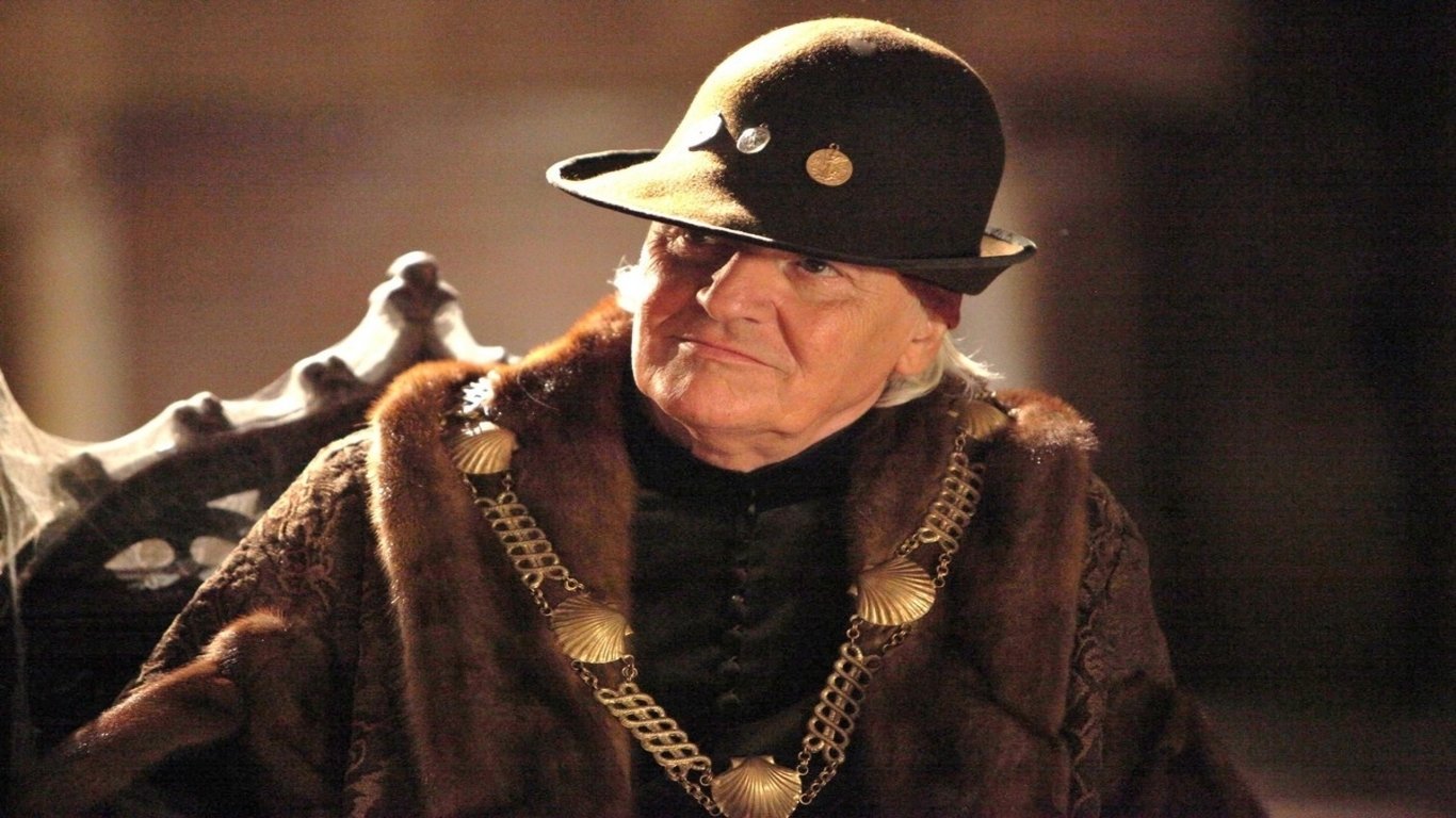 Louis XI, le pouvoir fracassé Background