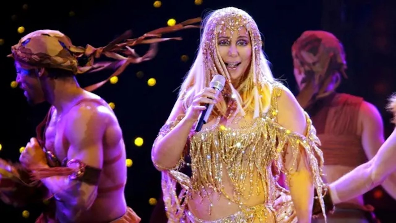 Cher: Live in Concert Background