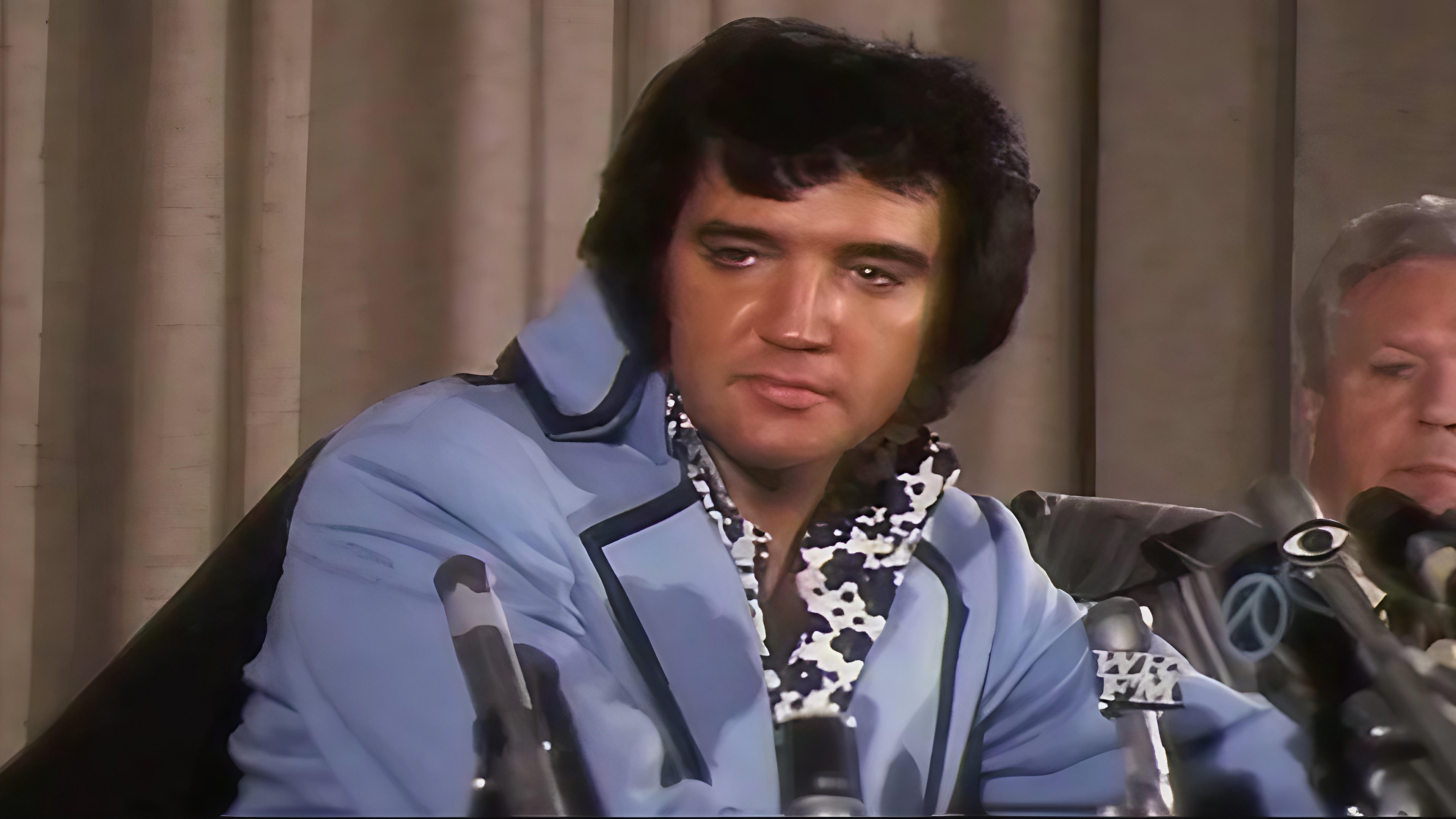 Elvis: The King of Rock 'n' Roll Background