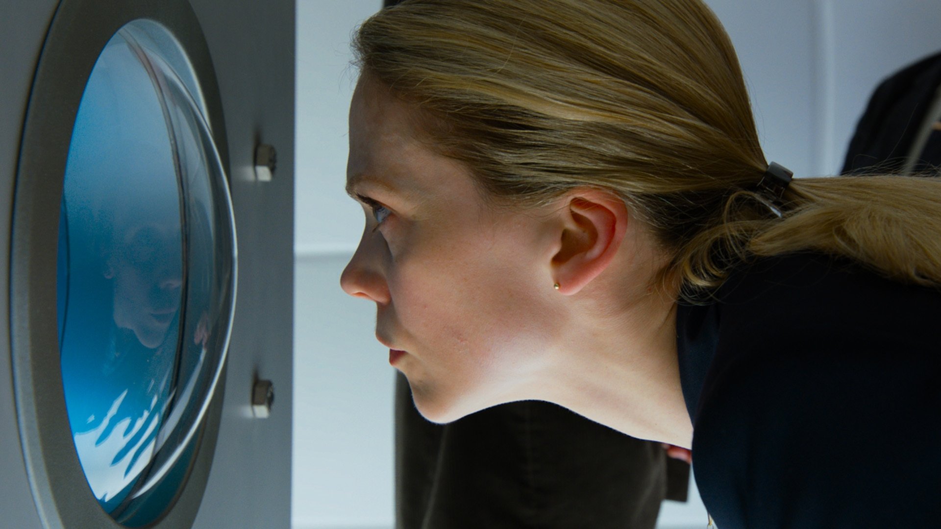 1001 Grams Background