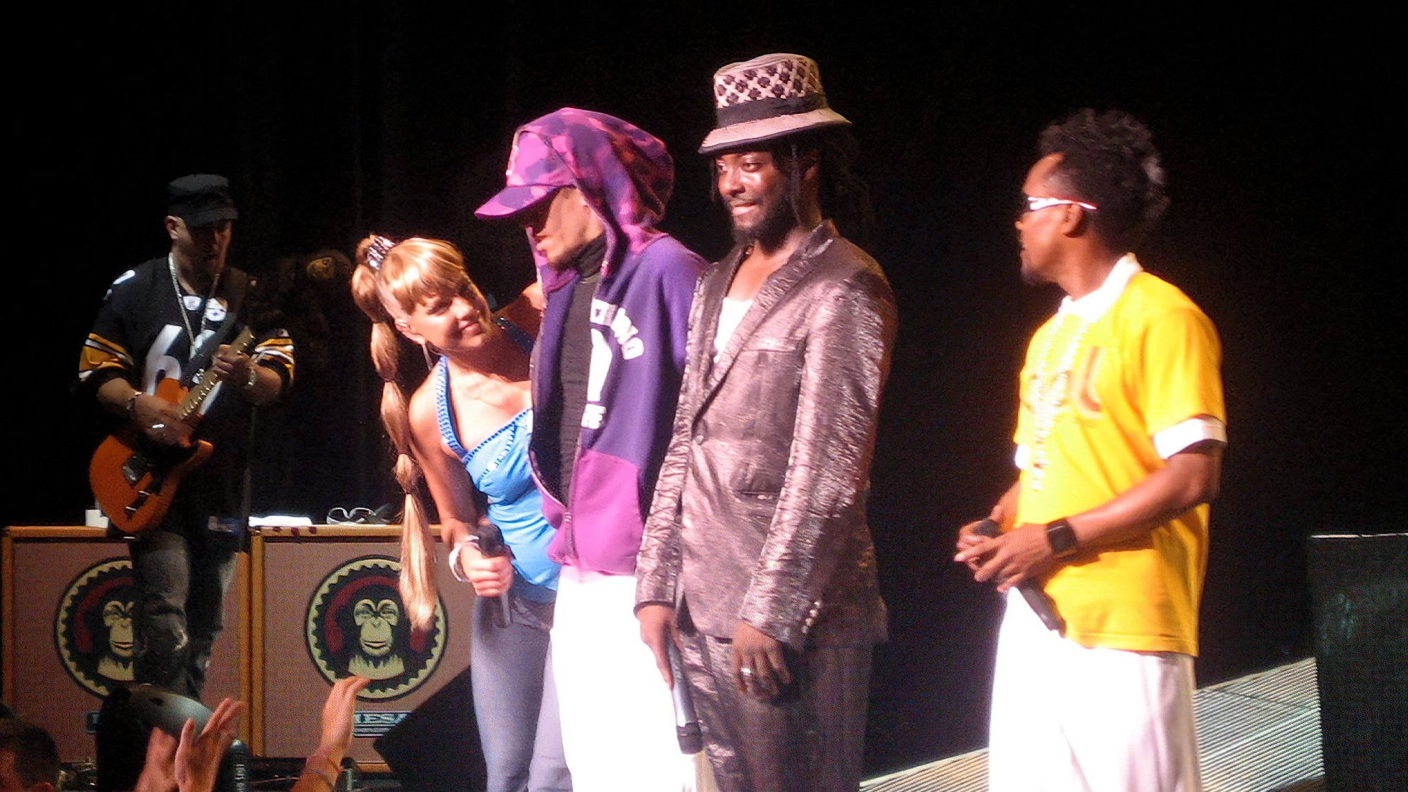 The Black Eyed Peas: Live from Sydney to Vegas Background