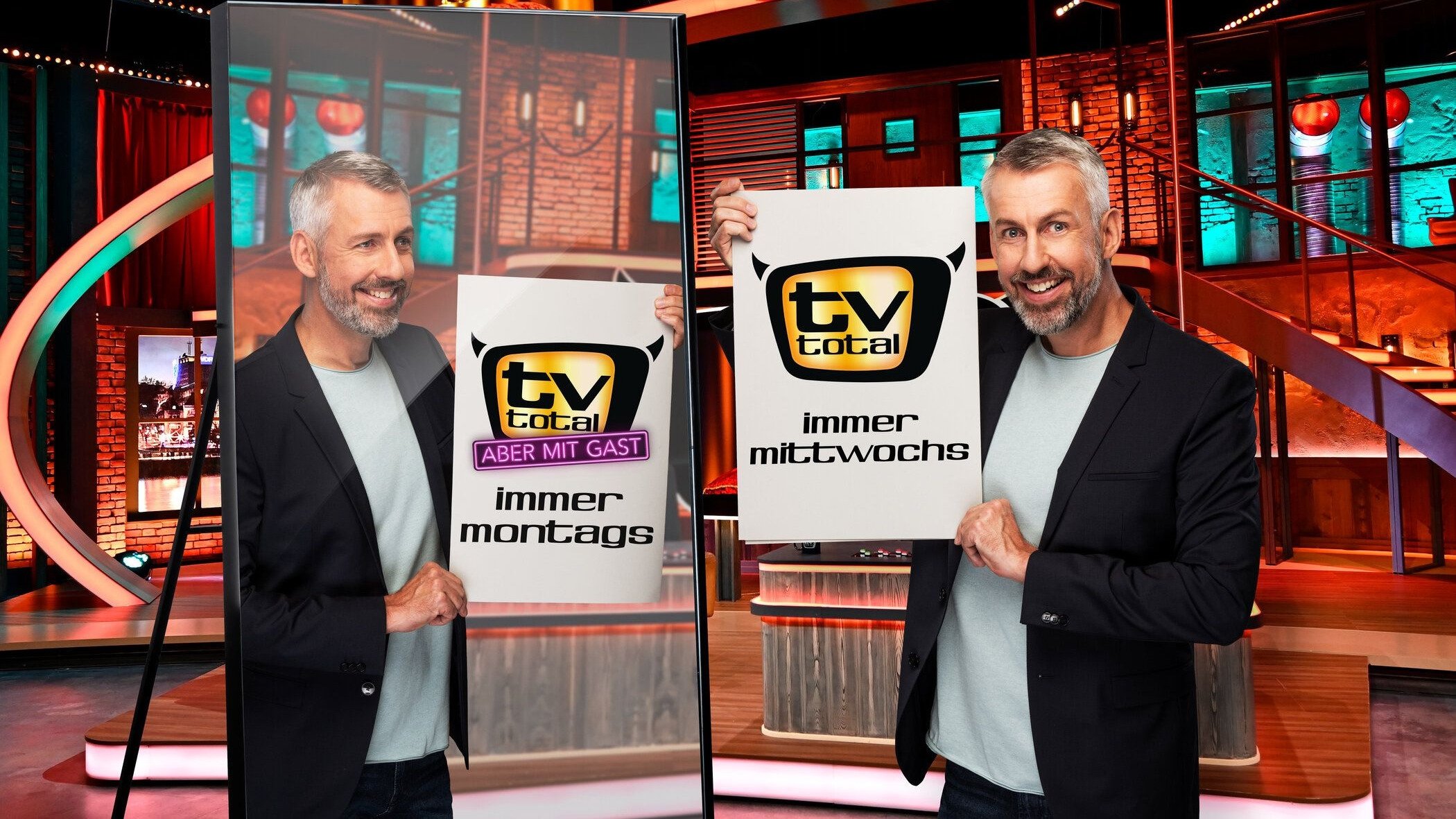 TV total - Aber mit Gast Background