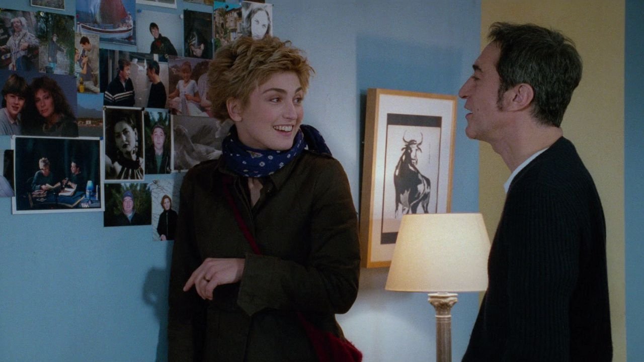 People Who Love Each Other Background