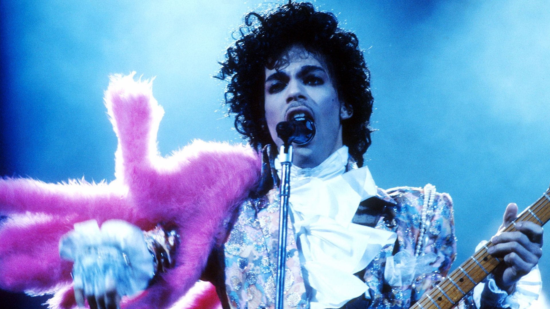 Prince and the Revolution: Live Background