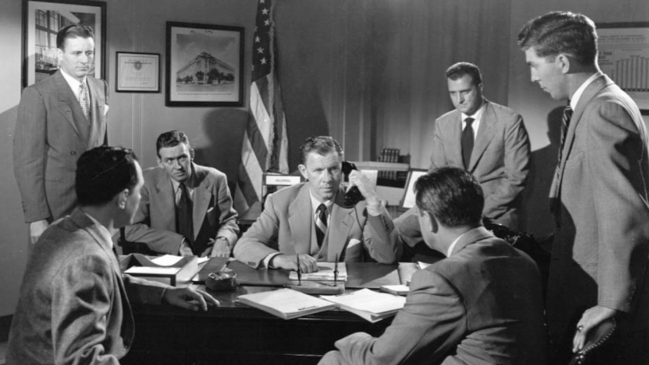 Walk East on Beacon Background