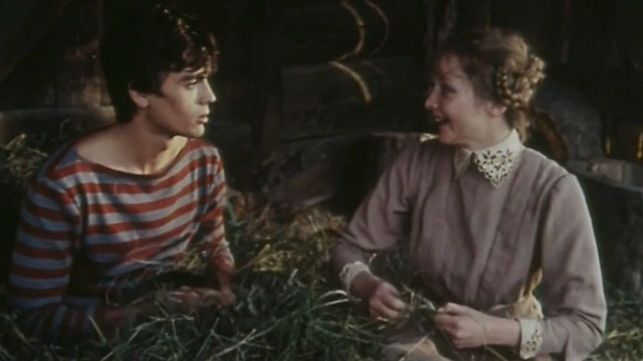 House on the Dunes Background