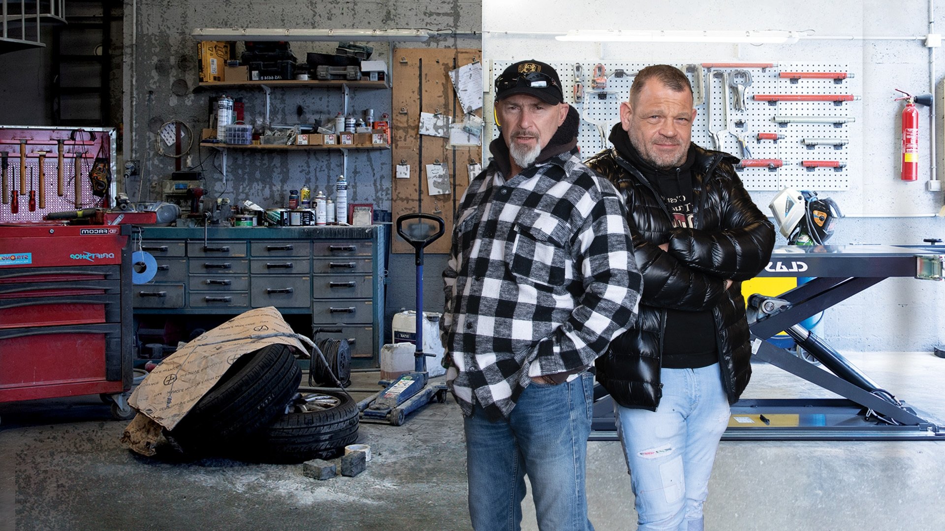 SOS Garage Background