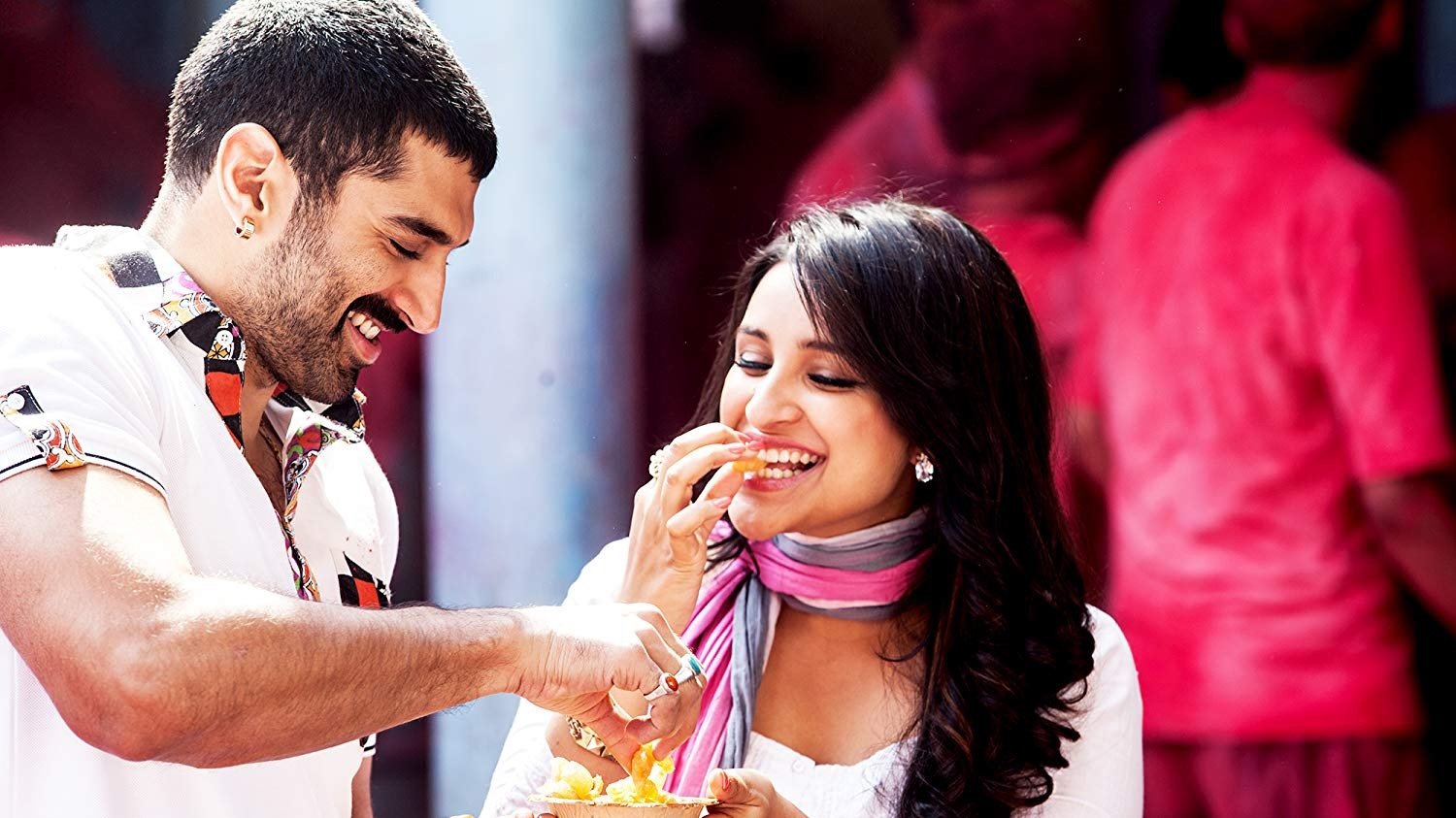 Daawat-e-Ishq Background