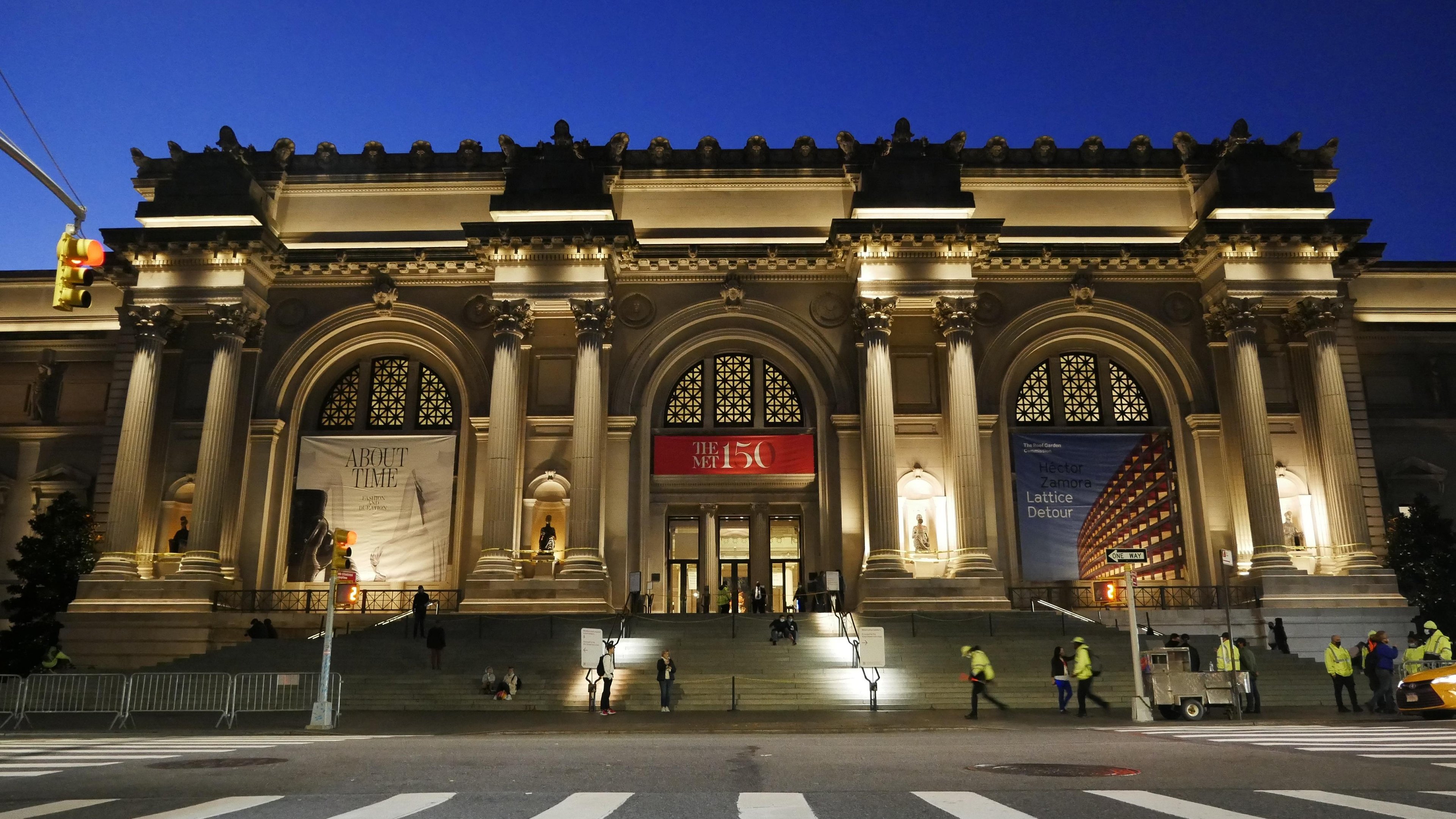 Inside the Met Background