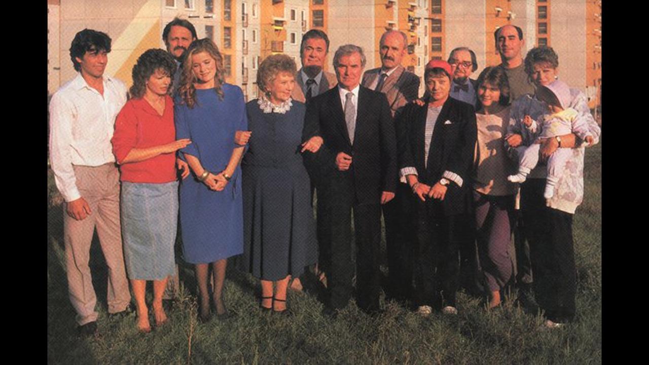 Szomszédok Background