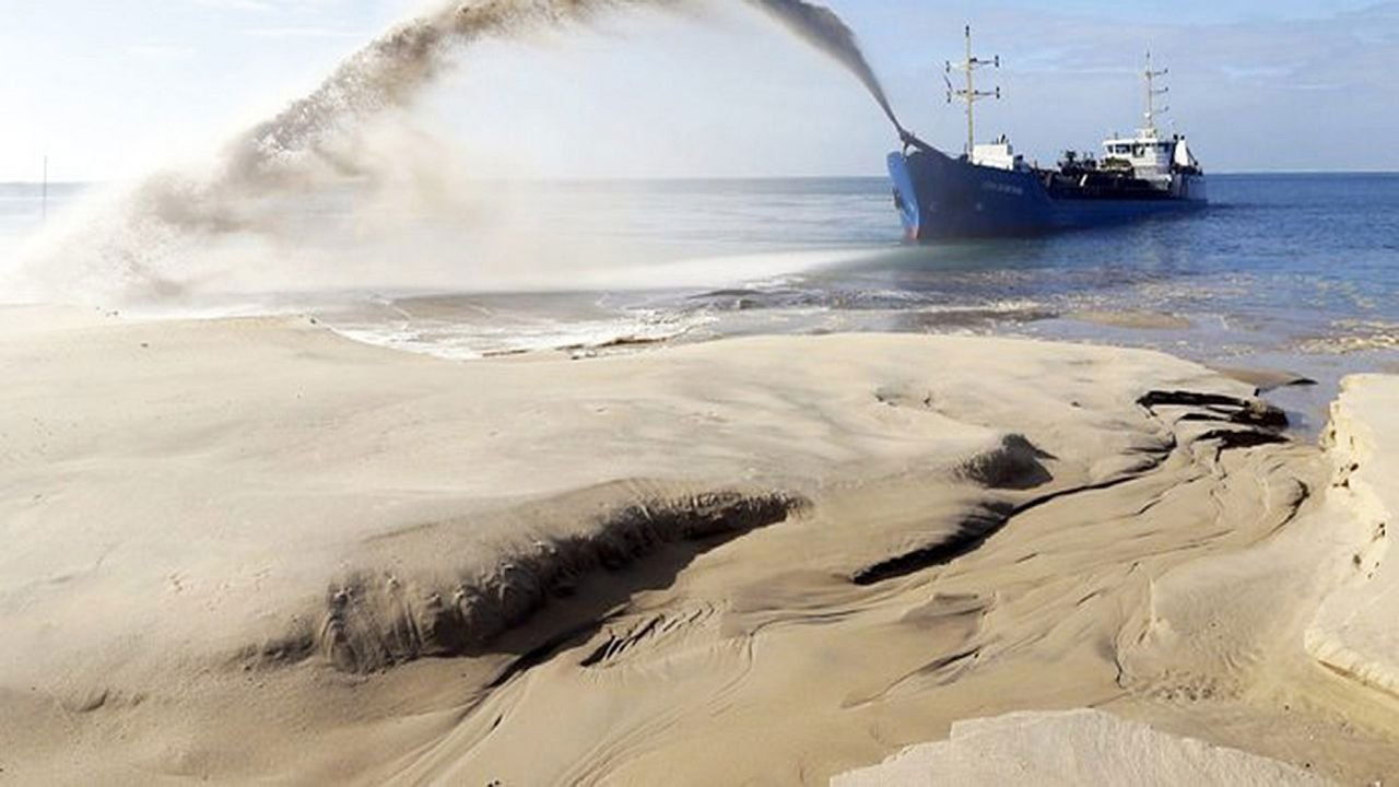 Le sable - Enquête sur une disparition Background
