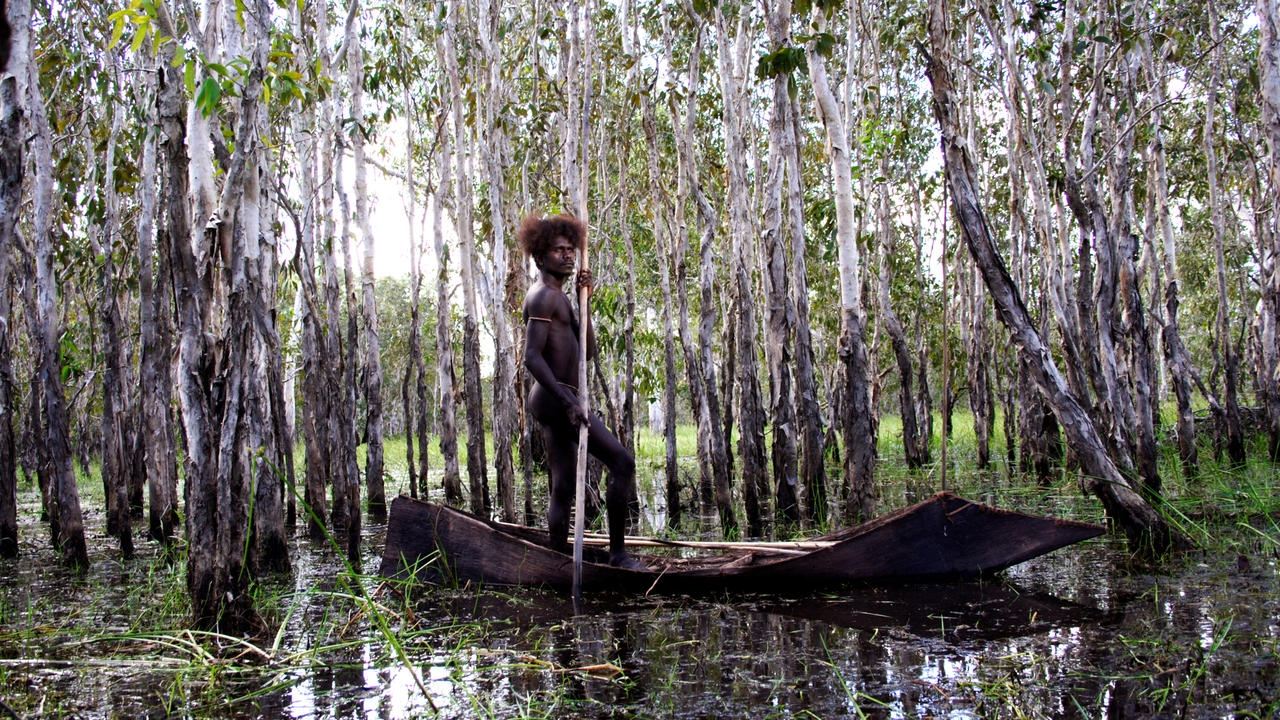 Ten Canoes Background