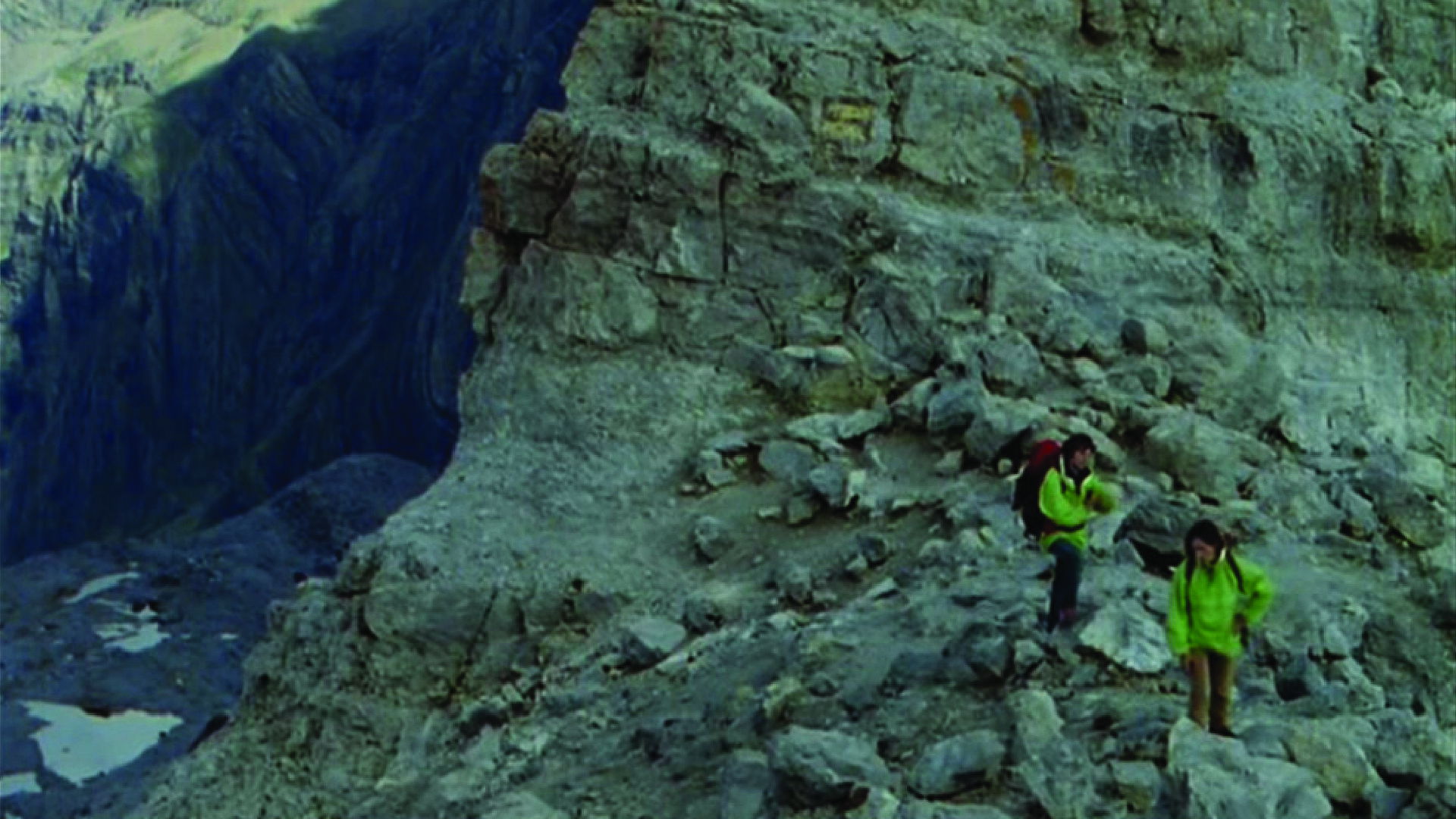 Roland's Pass Background