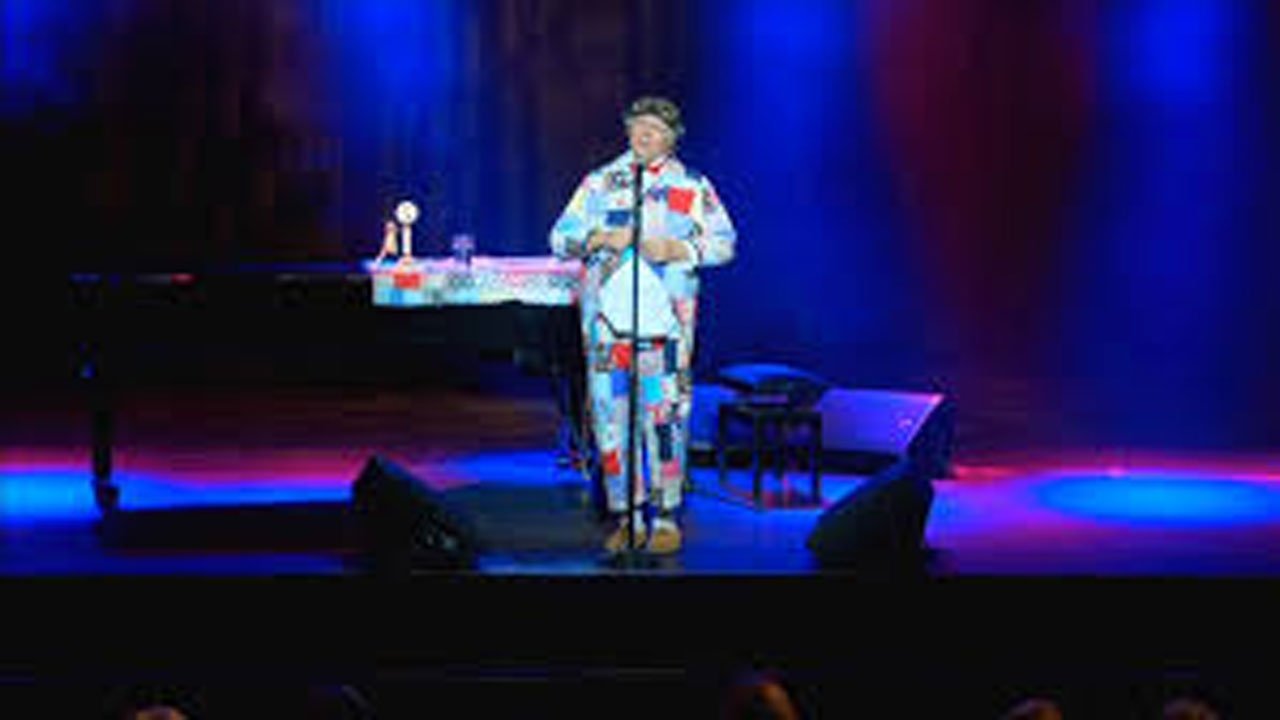 Roy Chubby Brown - 50 Shades Of Brown Background