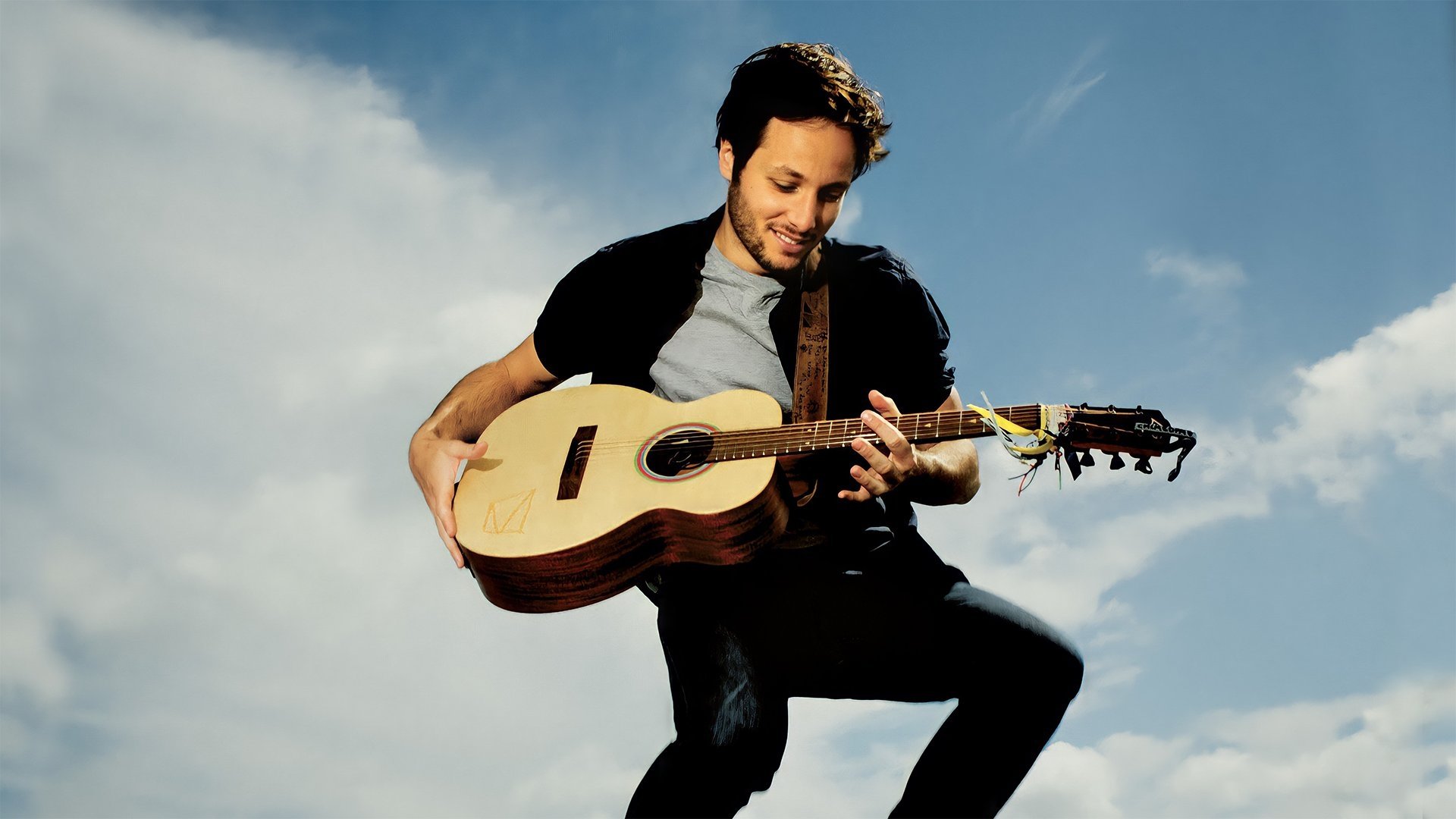 Vianney : N'attendons pas, le concert événement Background