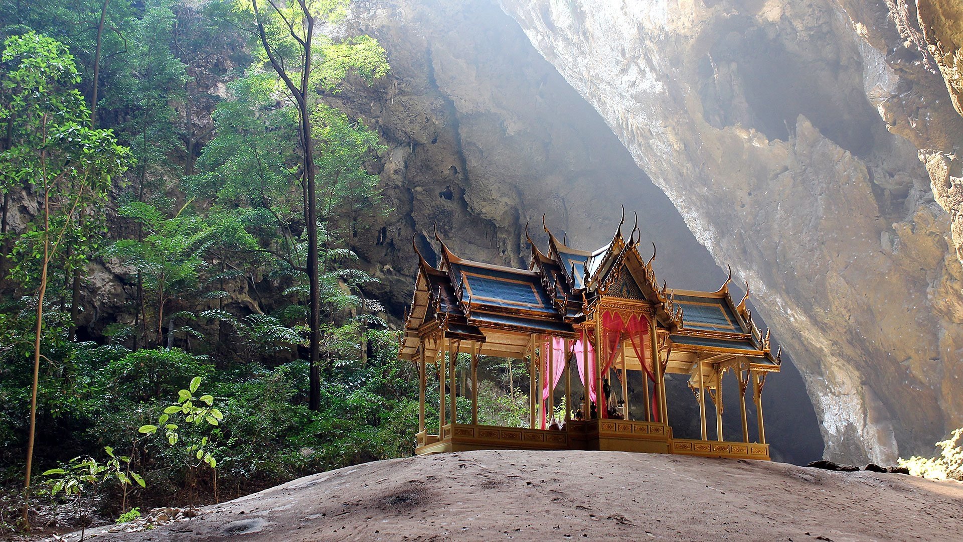 Thailand: Earth's Tropical Paradise Background