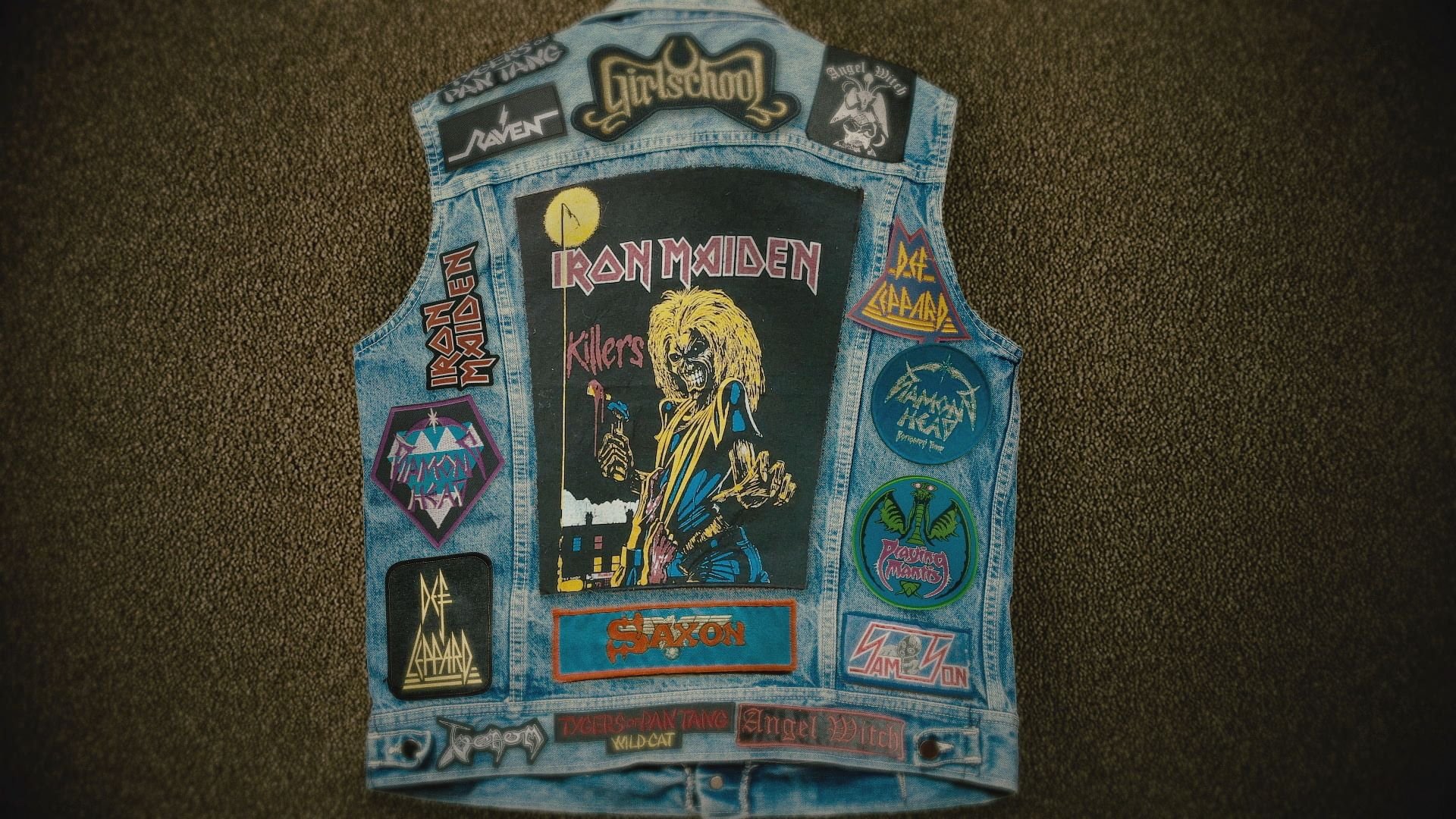 Heavy Metal Kingdom: The New Wave of British Heavy Metal Background