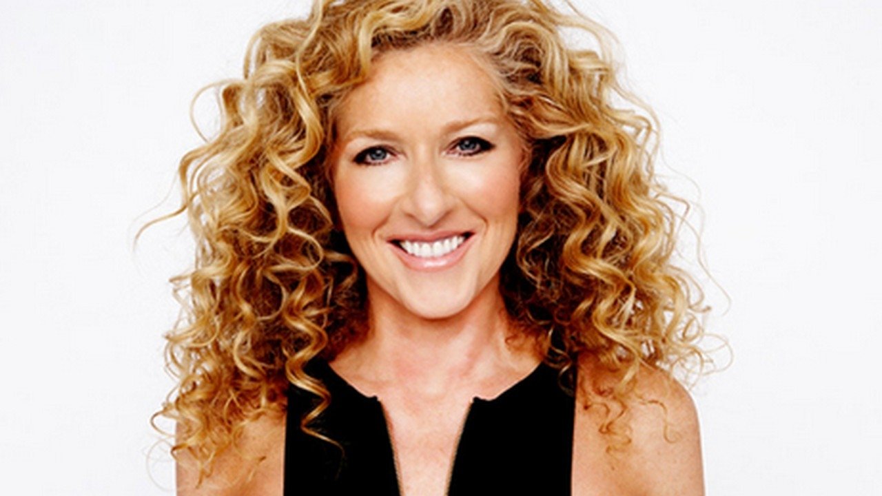 Superior Interiors with Kelly Hoppen Background