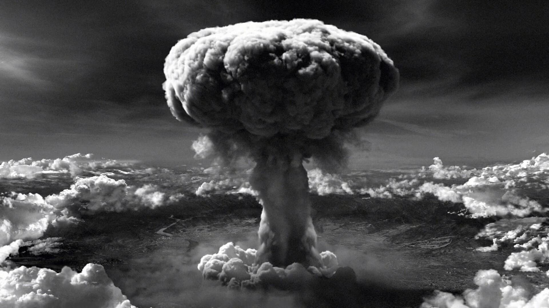 Les Bombes Perdues de la Guerre Froide Background