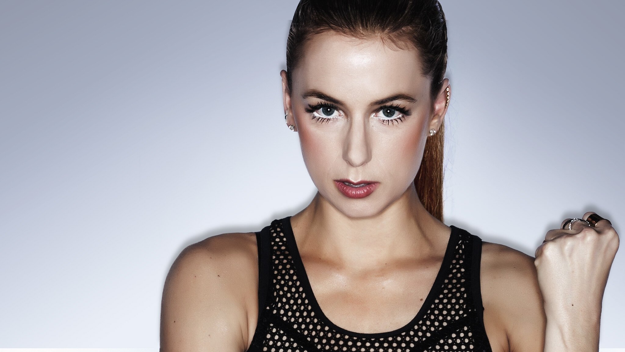 Iliza Shlesinger: Confirmed Kills Background