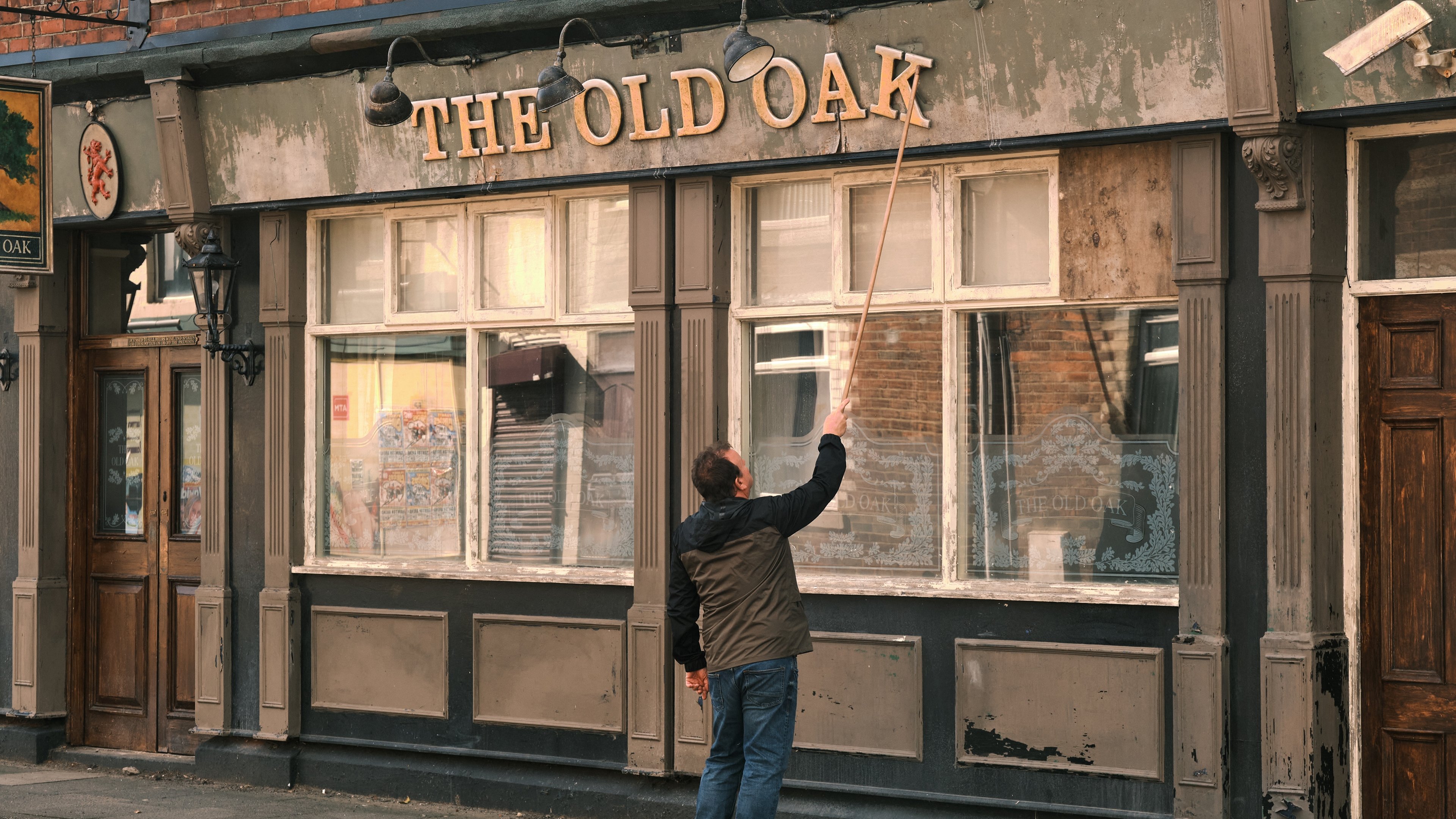 The Old Oak Background