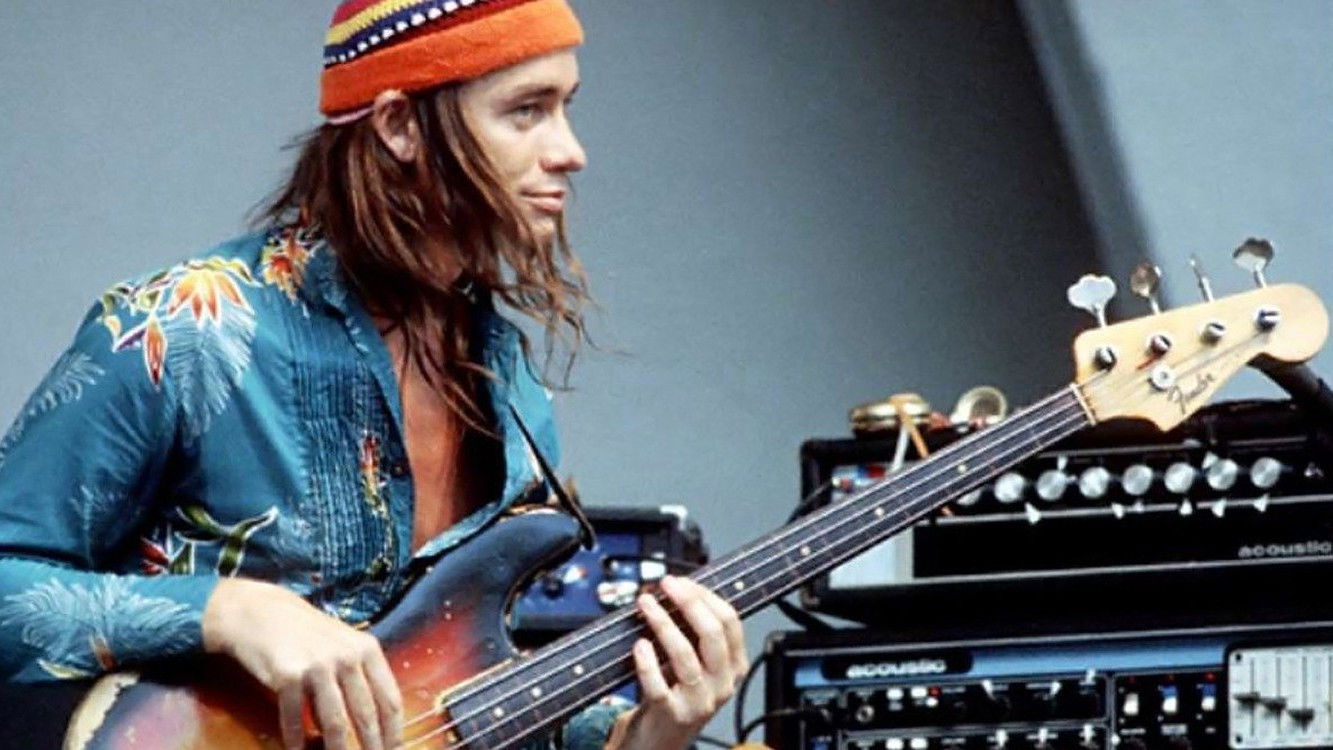 Jaco Pastorius - Live and Outrageous Background