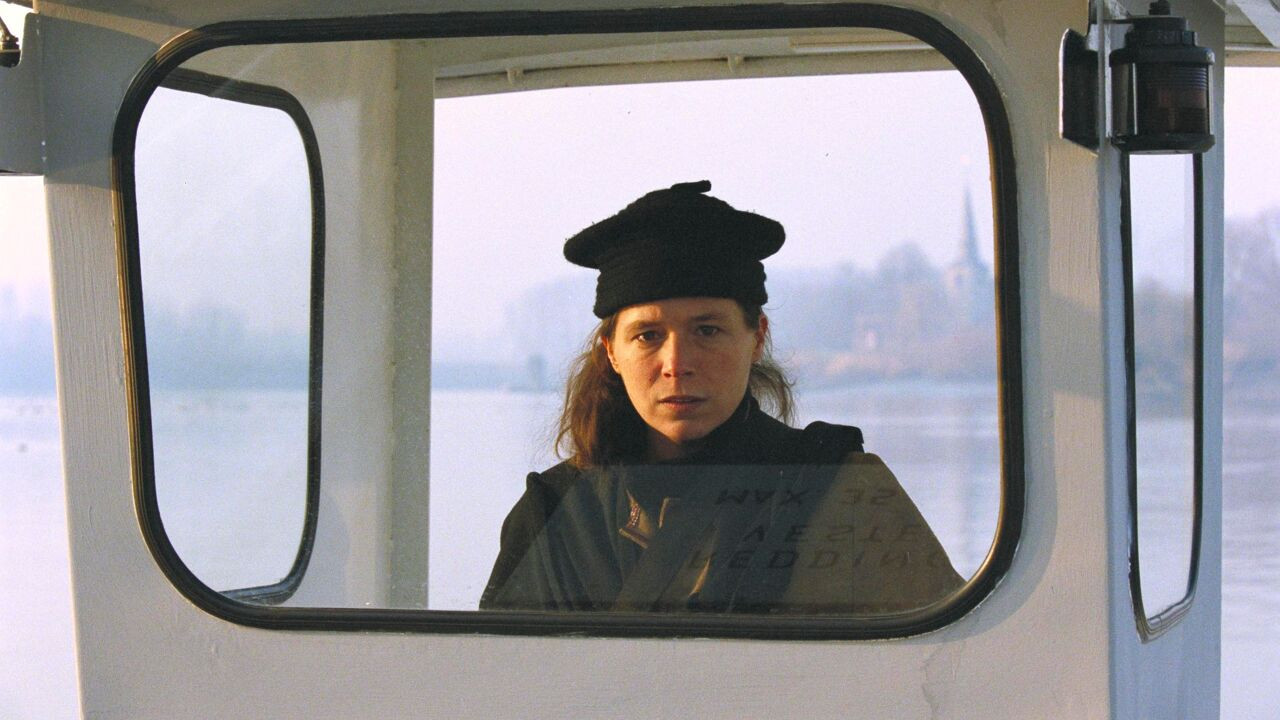 Stille Waters Background