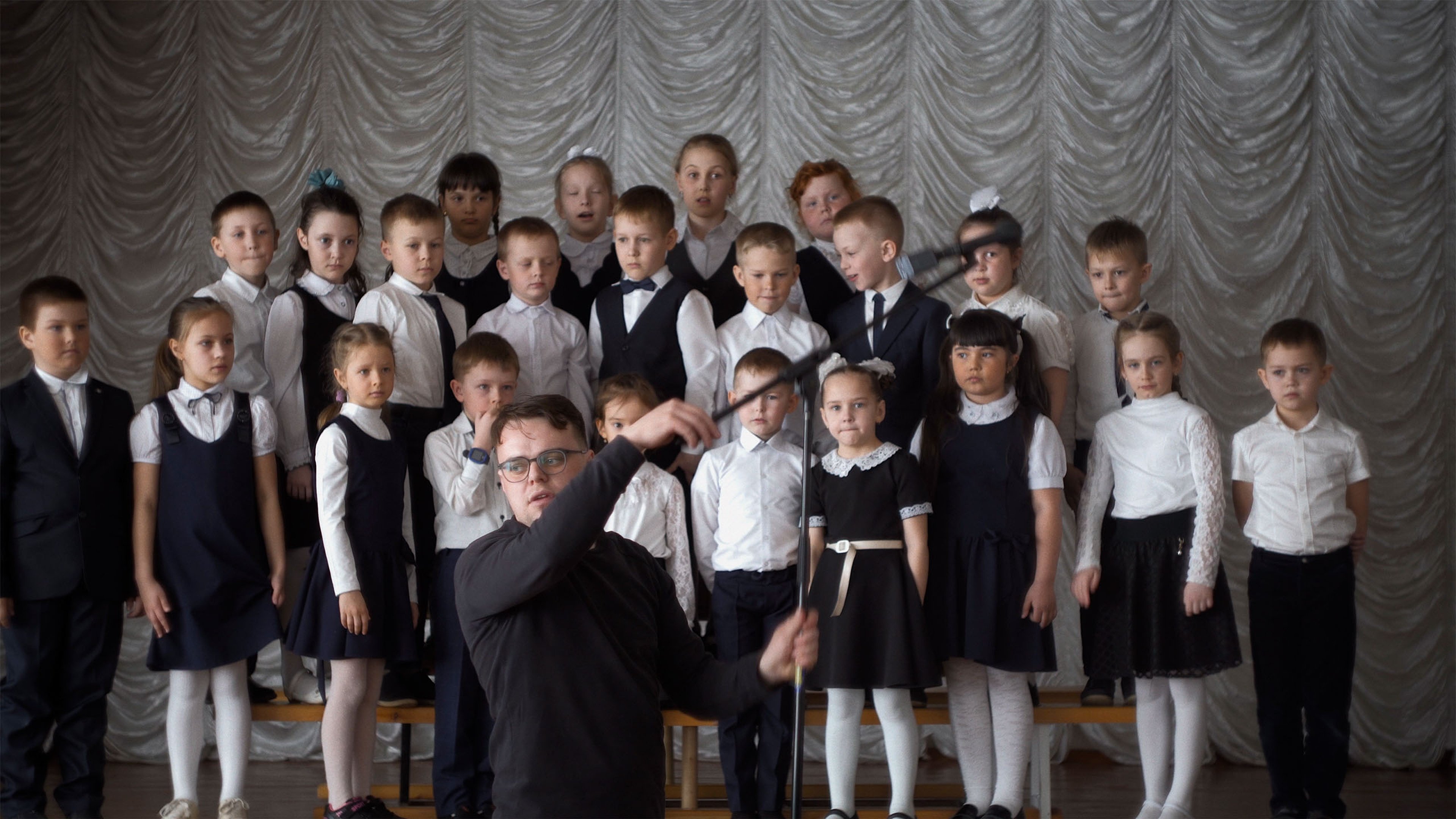 Mr. Nobody Against Putin Background