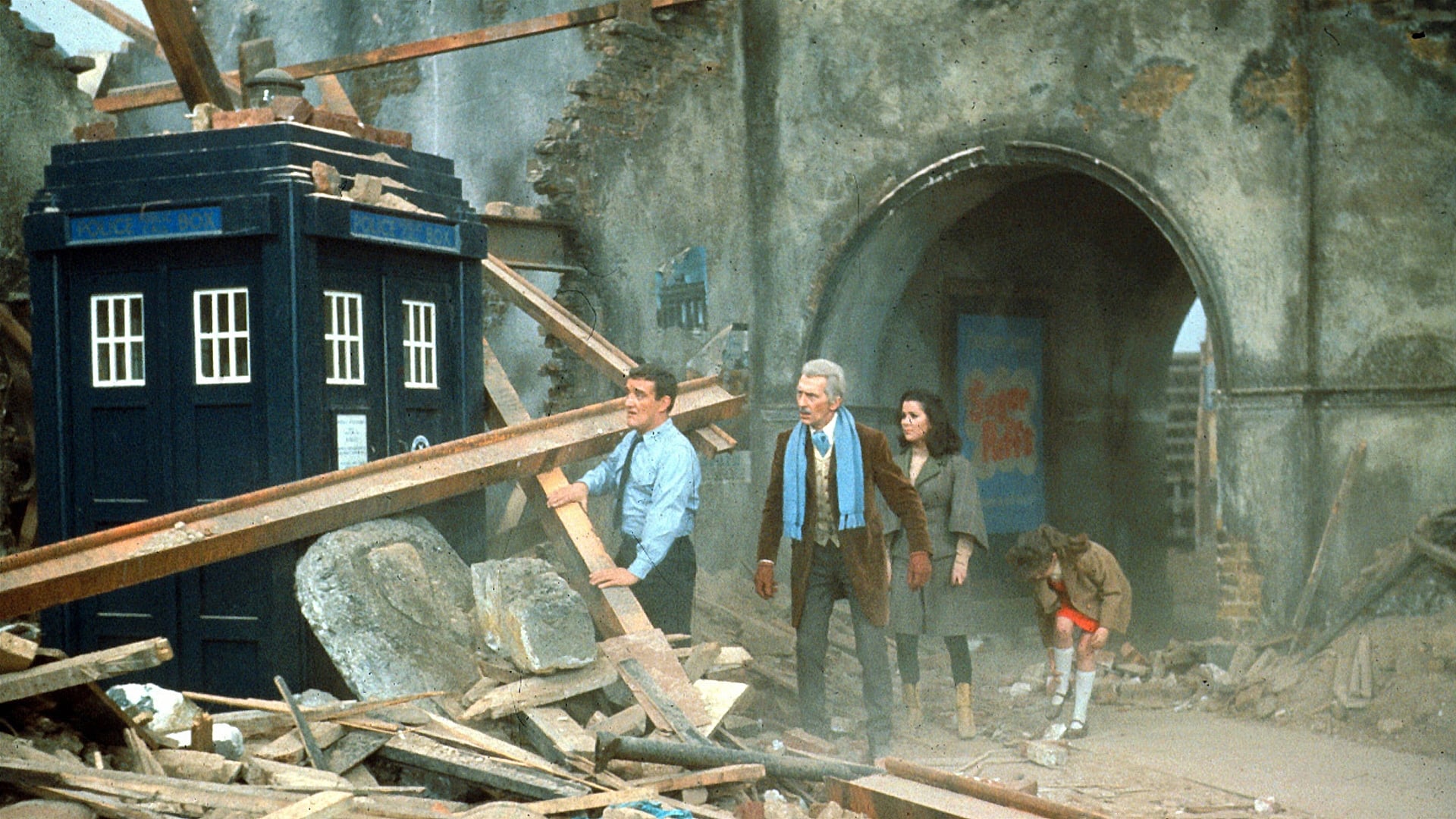 Daleks' Invasion Earth: 2150 A.D. Background