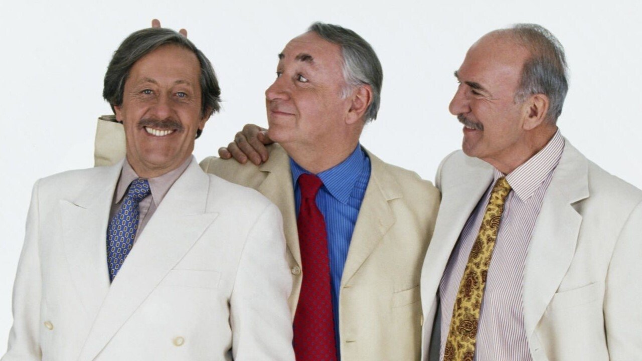 Rochefort, Marielle, Noiret: Les copains d'abord Background