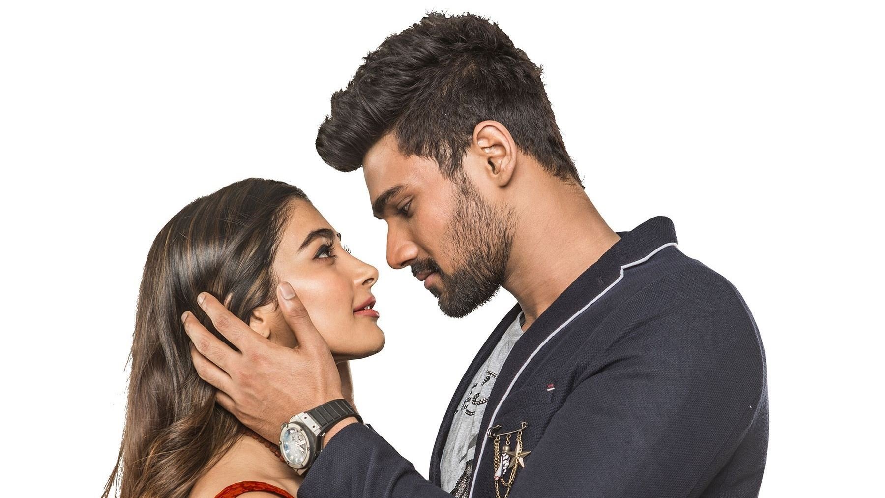 Saakshyam Background