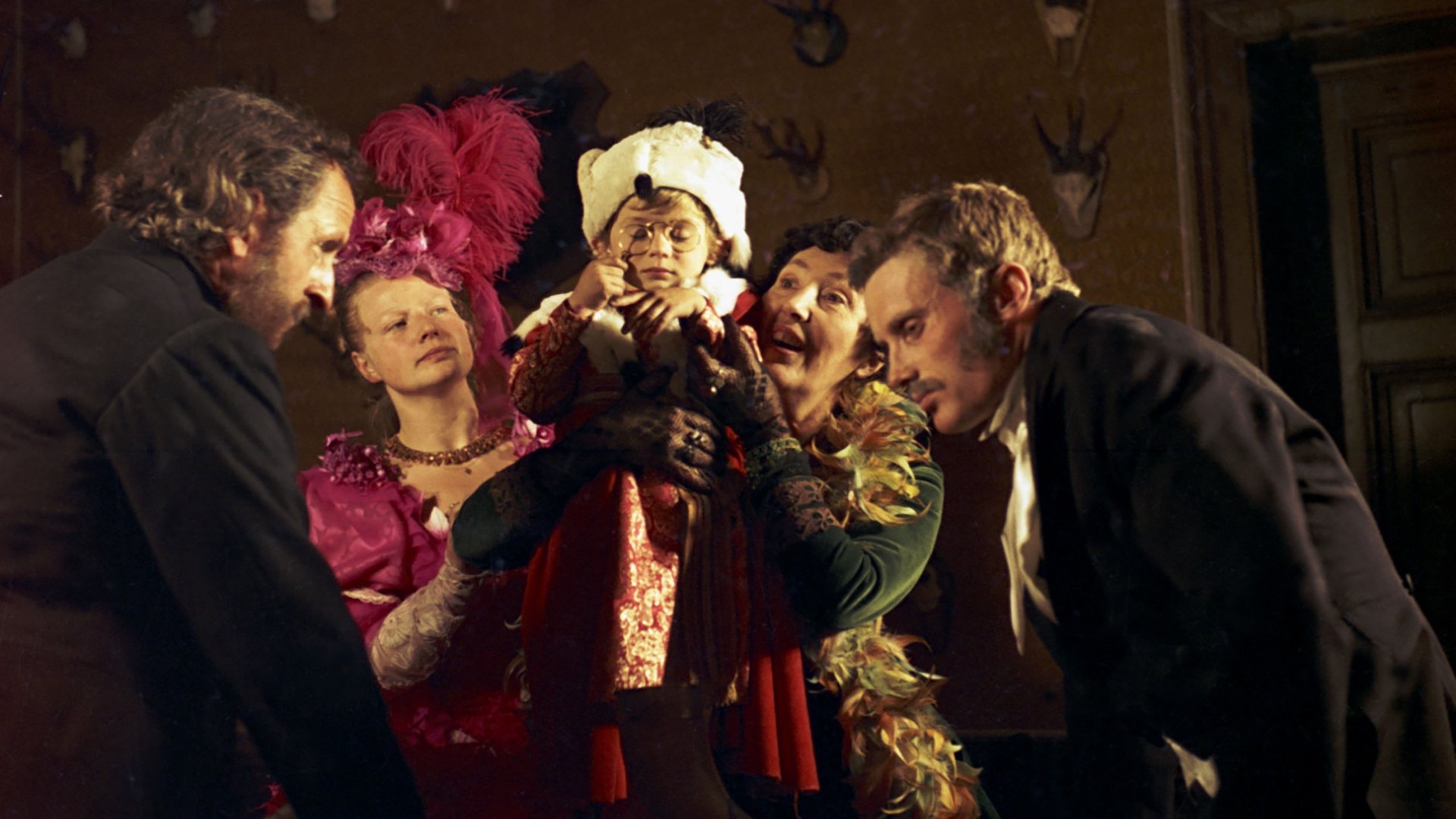 Ziemia obiecana Background