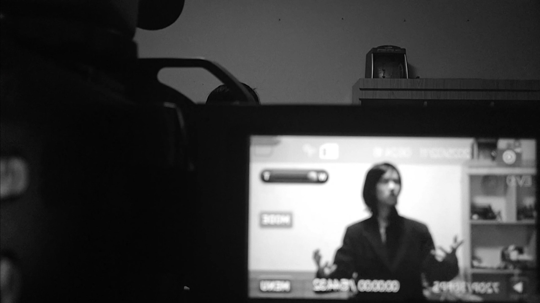 刺杀发言人 Background