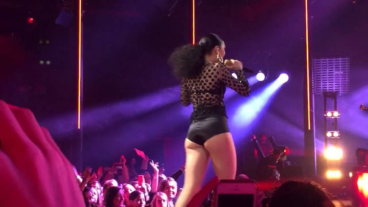 Jessie J: iTunes Festival Background