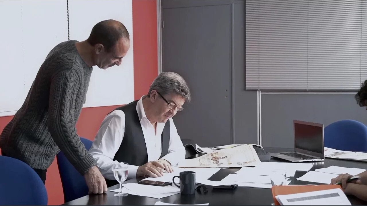 Jean-Luc Mélenchon, l’homme qui avançait à contre-courant Background