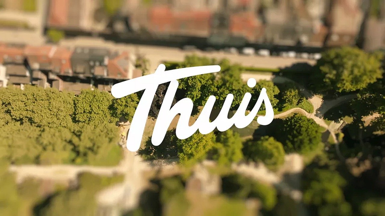 Thuis Background
