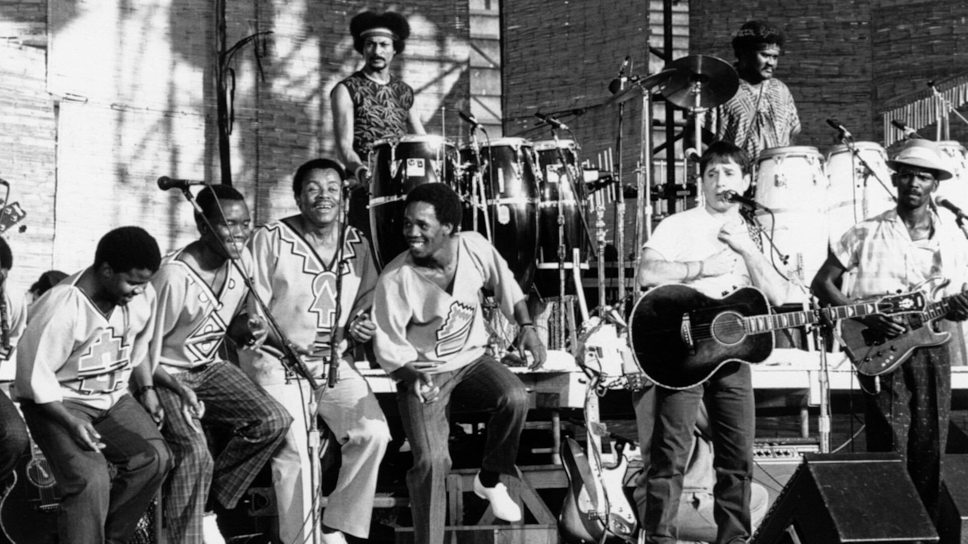 Paul Simon: Under African Skies Background