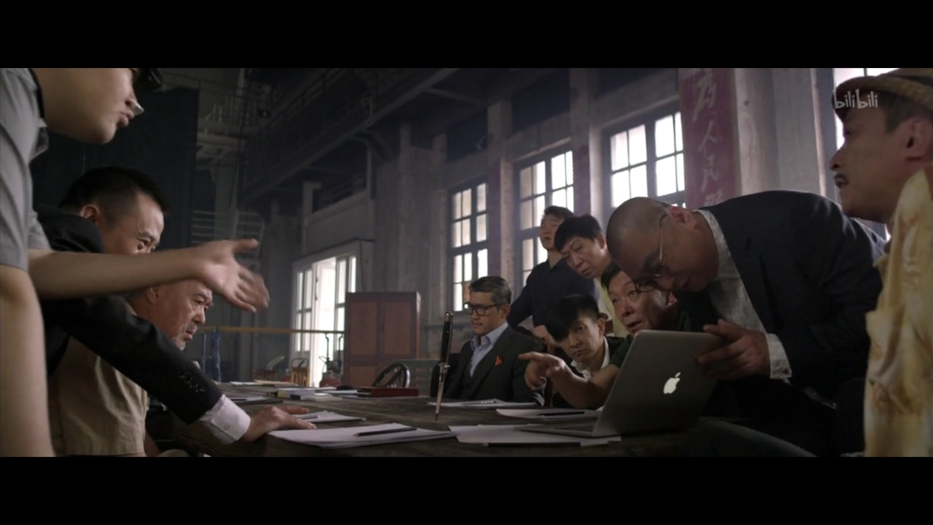 12 Citizens Background