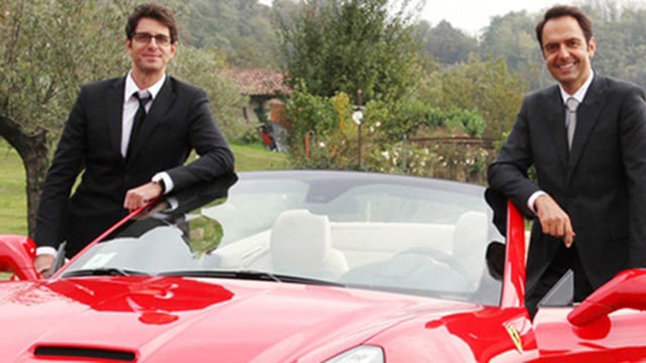 Una Ferrari per due Background