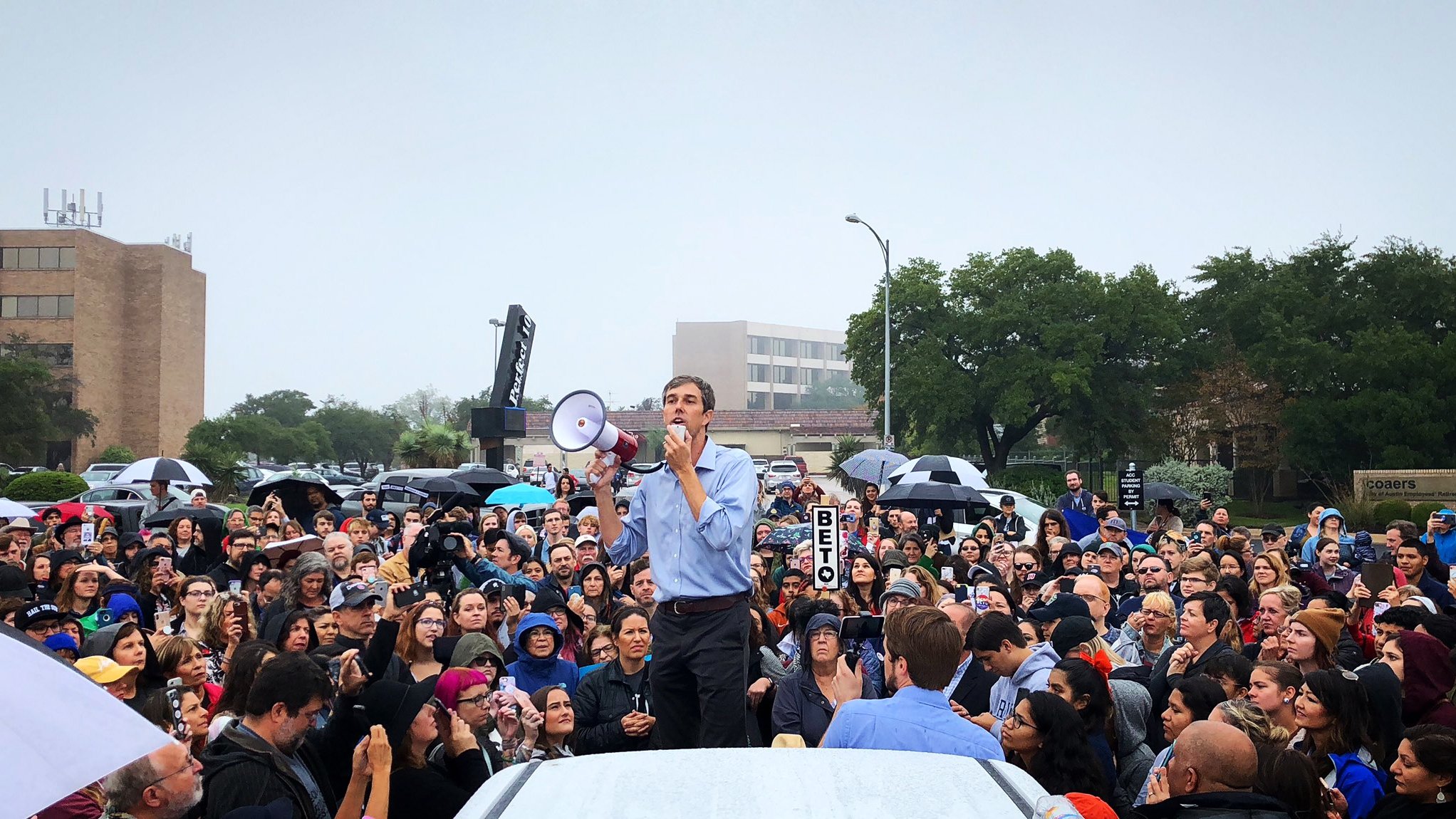 Running with Beto Background