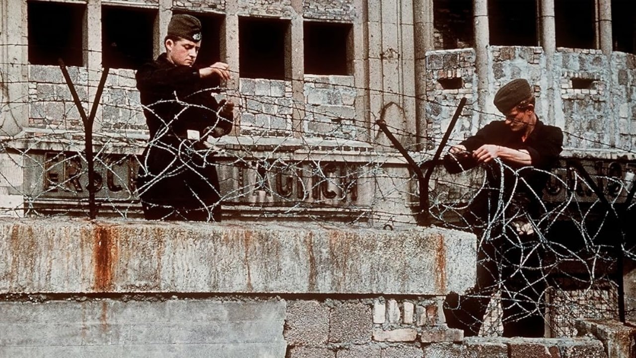 Die Mauer - Berlin 1961-63 Background