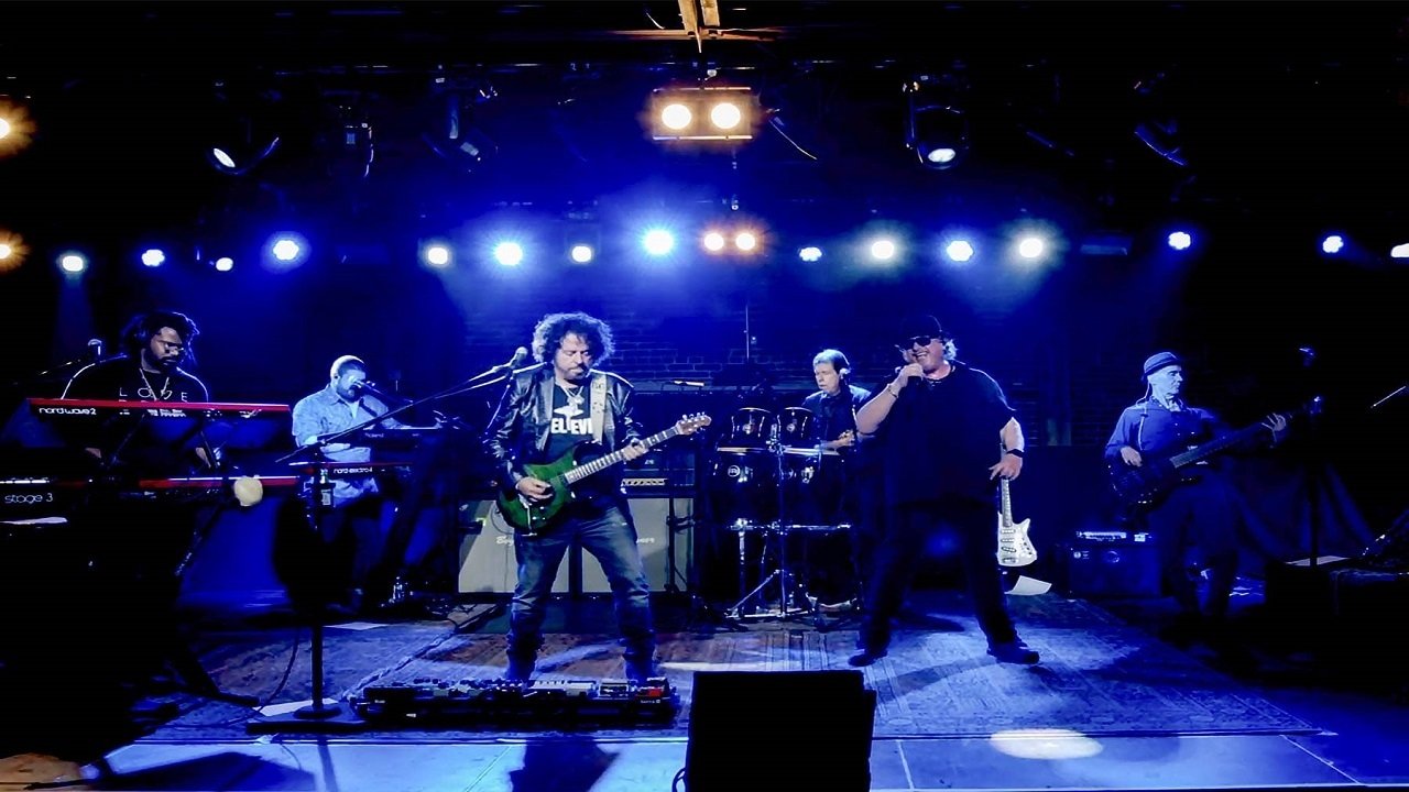 Toto -  With A Little Help From My Friends Background