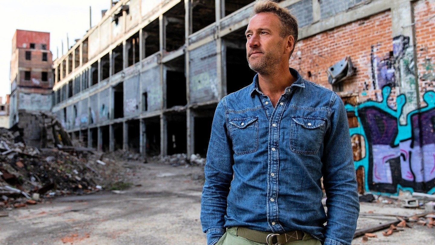Ben Fogle: Lost Worlds Background