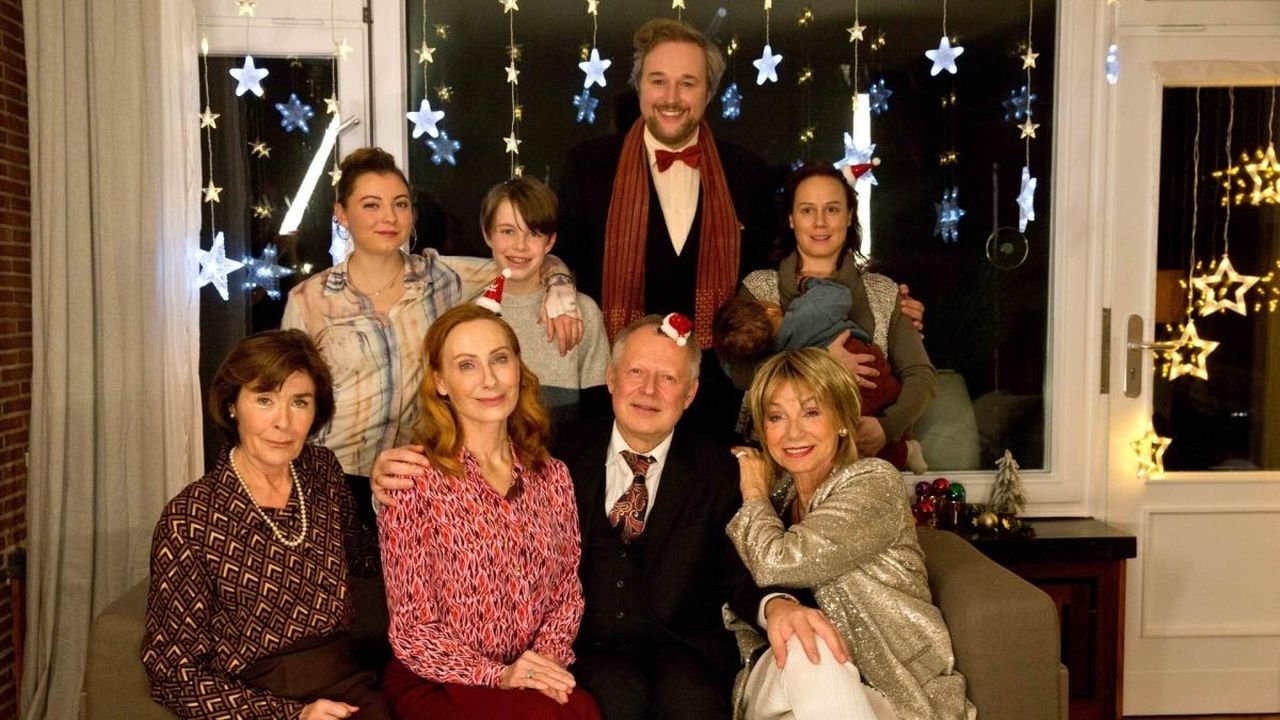 Familie Bundschuh im Weihnachtschaos Background