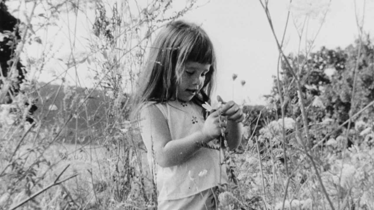 Peace, little girl Background