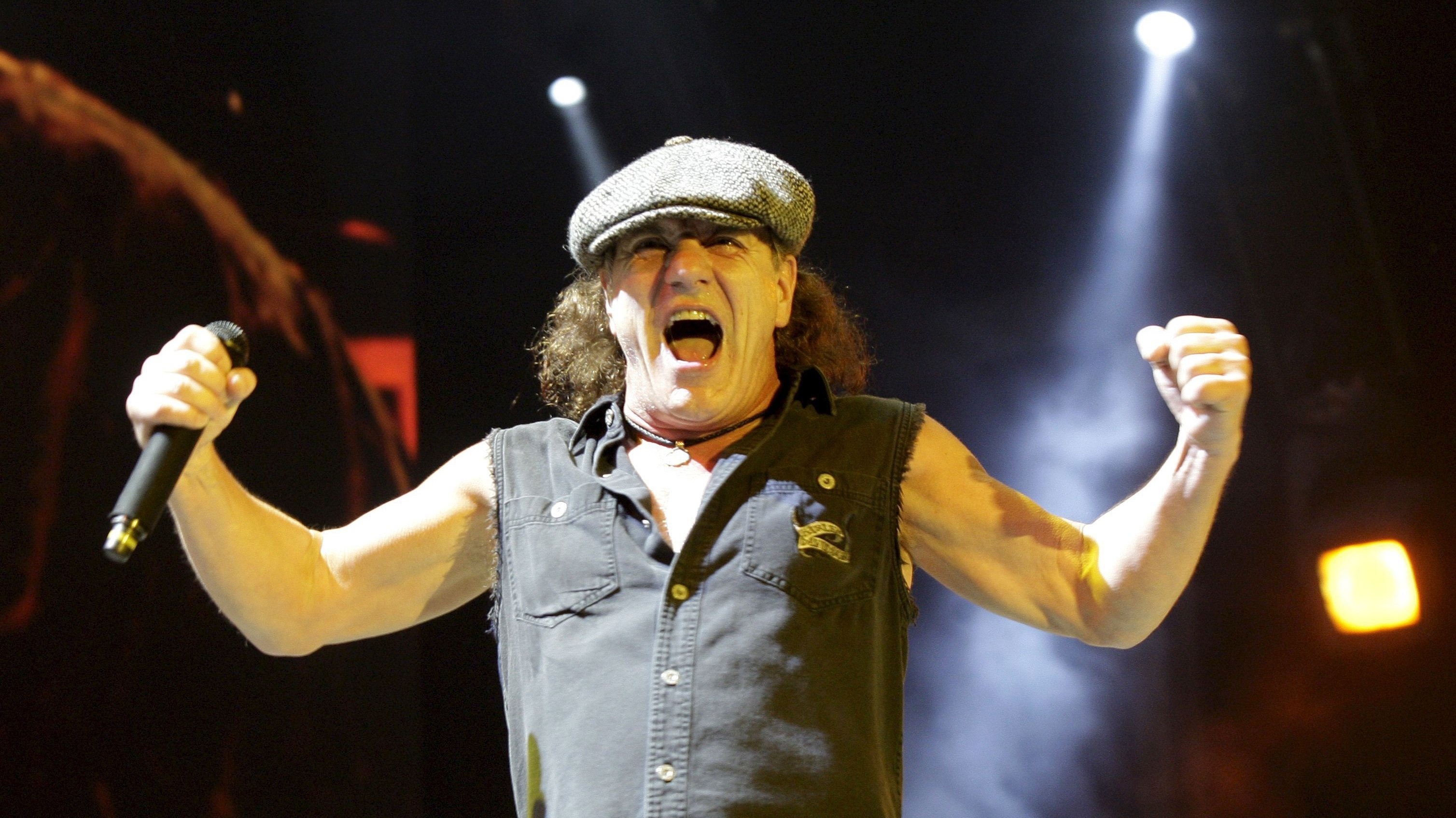 AC/DC - Plug Me In Background