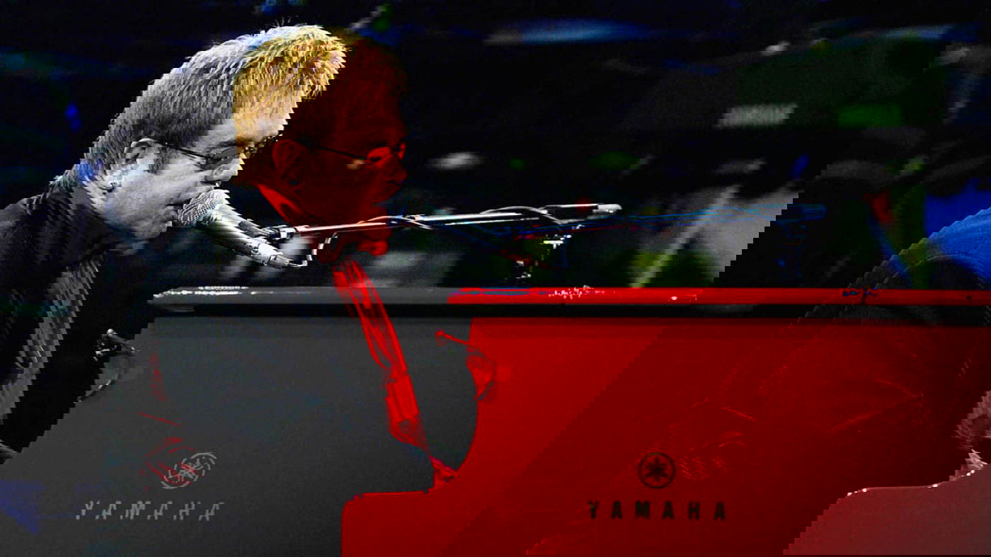 Elton John: The Red Piano Background