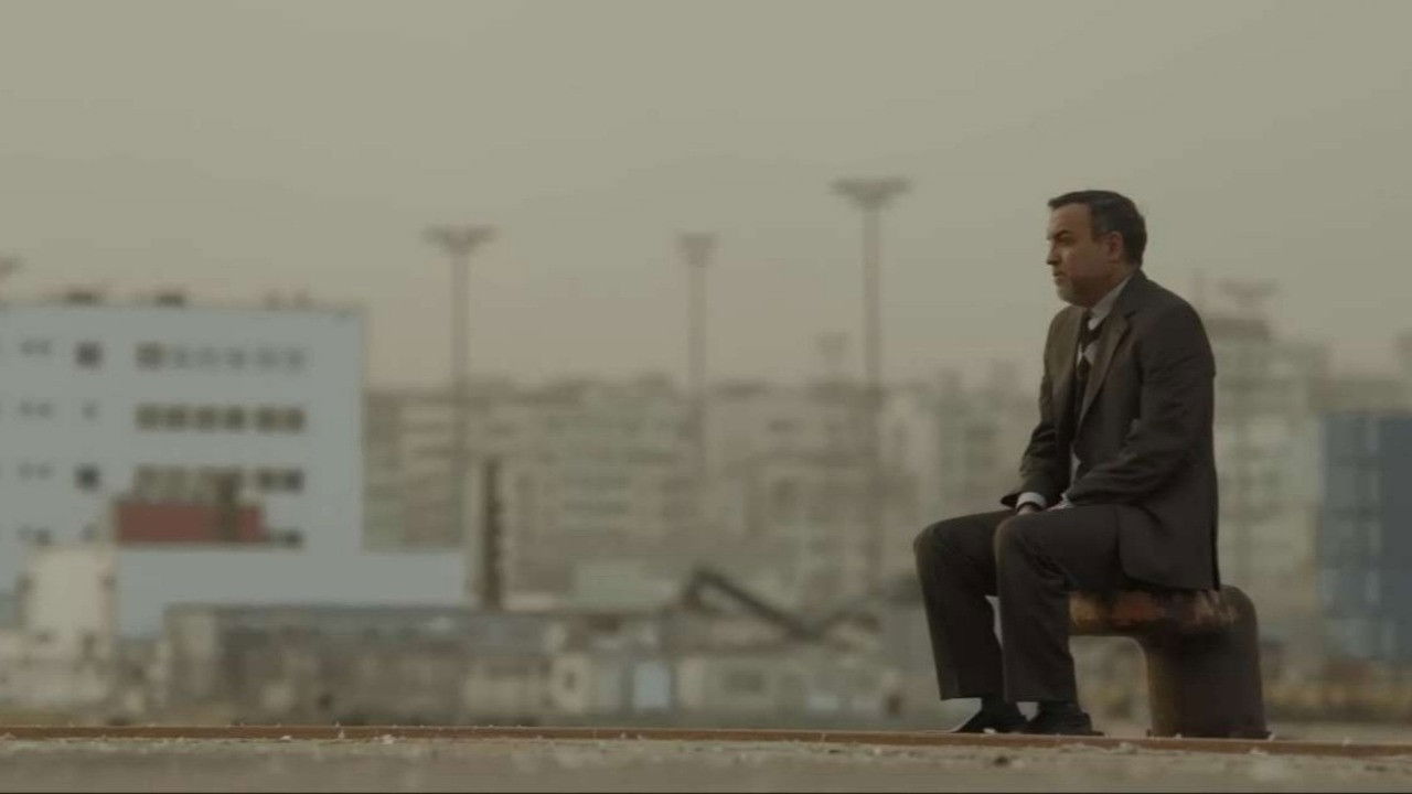 Bghit Hyatek Background