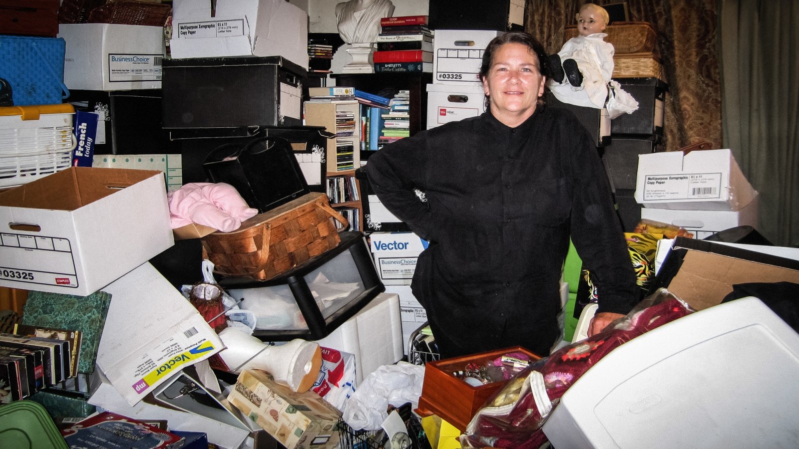 Hoarding: Buried Alive Background